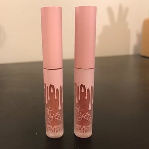 Two mini Kylie lipsticks!